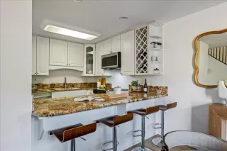 Photo #5: ML82014295 Listing 