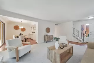 Photo #5: ML82014309 Listing