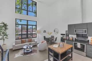 Photo #3: ML82014362 Listing 