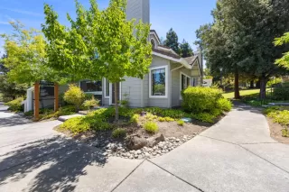 Photo #4: ML82014370 Listing 