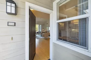 Photo #4: ML82014508 Listing