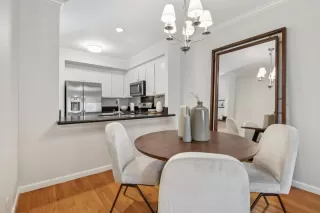 Photo #5: ML82014538 Listing 