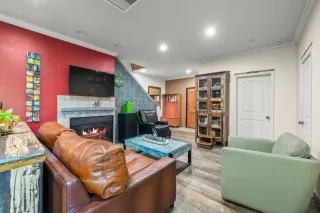 Photo #6: ML82014630 Listing 