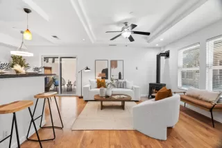 Photo #3: ML82014692 Listing 