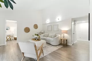 Photo #5: ML82014828 Listing 