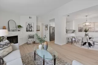 Photo #4: ML82014944 Listing 