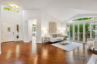 Photo #5: ML82014952 Listing 