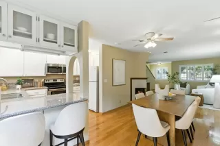 Photo #5: ML82014979 Listing 