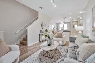 Photo #5: ML82014999 Listing 