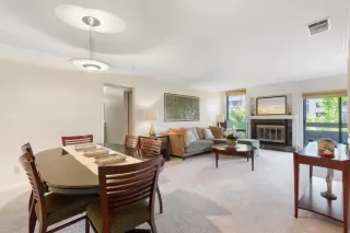 Photo #5: ML82015010 Listing 