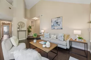 Photo #6: ML82015073 Listing 