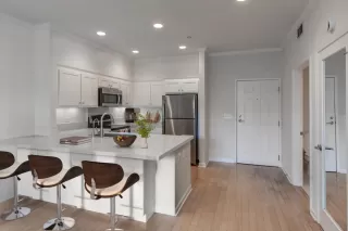 Photo #2: ML82015152 Listing 