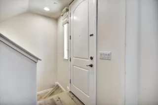 Photo #6: ML82015216 Listing 