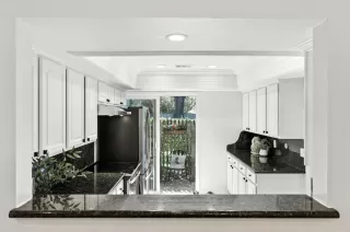 Photo #6: ML82015261 Listing 