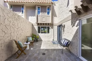 Photo #3: ML82015290 Listing 