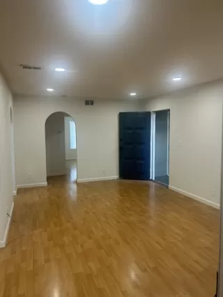 Photo #5: ML82015345 Listing