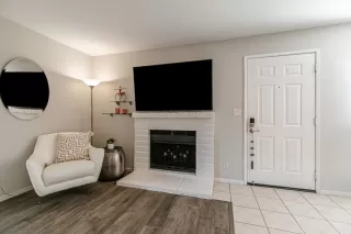 Photo #6: ML82015356 Listing 