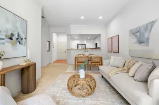 Photo #5: ML82015403 Listing