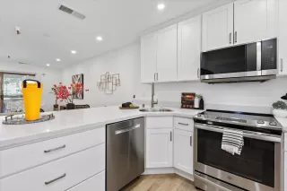 Photo #5: ML82015522 Listing 