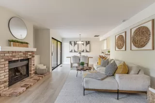 Photo #4: ML82015575 Listing