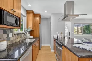 Photo #6: ML82015673 Listing 