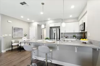 Photo #5: ML82015677 Listing 