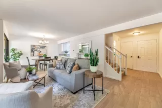 Photo #4: ML82015691 Listing 