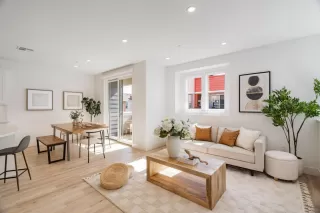 Photo #6: ML82015701 Listing