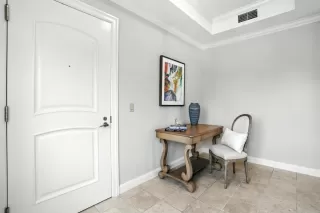 Photo #5: ML82015705 Listing 