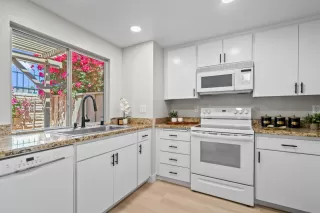 Photo #5: ML82015709 Listing