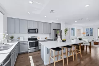 Photo #4: ML82015869 Listing 