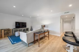 Photo #3: ML82015981 Listing