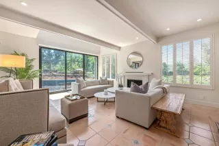 Photo #3: ML82015985 Listing 