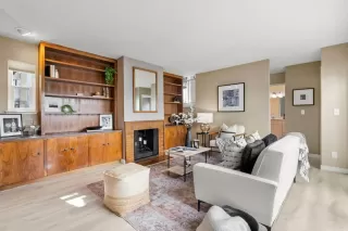 Photo #3: ML82016071 Listing 