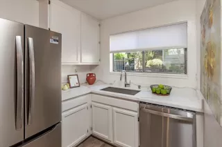 Photo #5: ML82016081 Listing