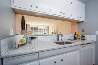 Photo #5: ML82016095 Listing 