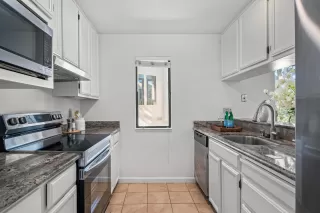 Photo #6: ML82016147 Listing 