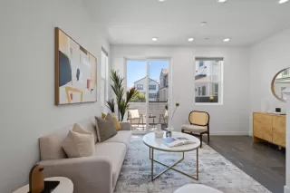 Photo #2: ML82016169 Listing 