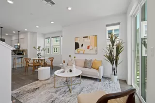 Photo #6: ML82016169 Listing 