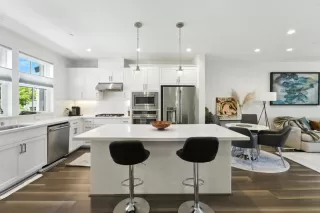 Photo #4: ML82016251 Listing