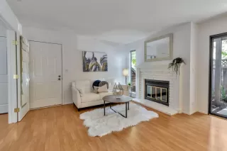 Photo #5: ML82016256 Listing