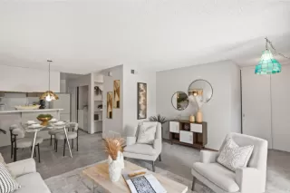 Photo #5: ML82016382 Listing 