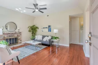 Photo #6: ML82016400 Listing