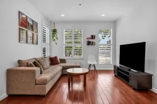 Photo #2: ML82016431 Listing 