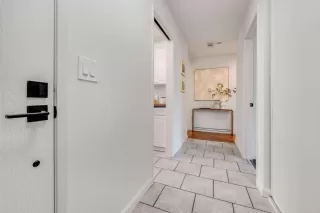 Photo #3: ML82016472 Listing 