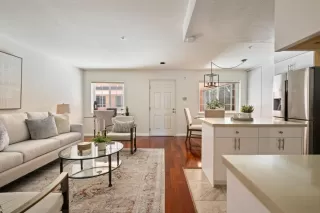 Photo #4: ML82016557 Listing 