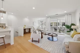 Photo #1: ML82016570 Listing 