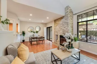 Photo #5: ML82016580 Listing 