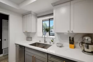 Photo #4: ML82016603 Listing 