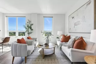 Photo #5: ML82016660 Listing